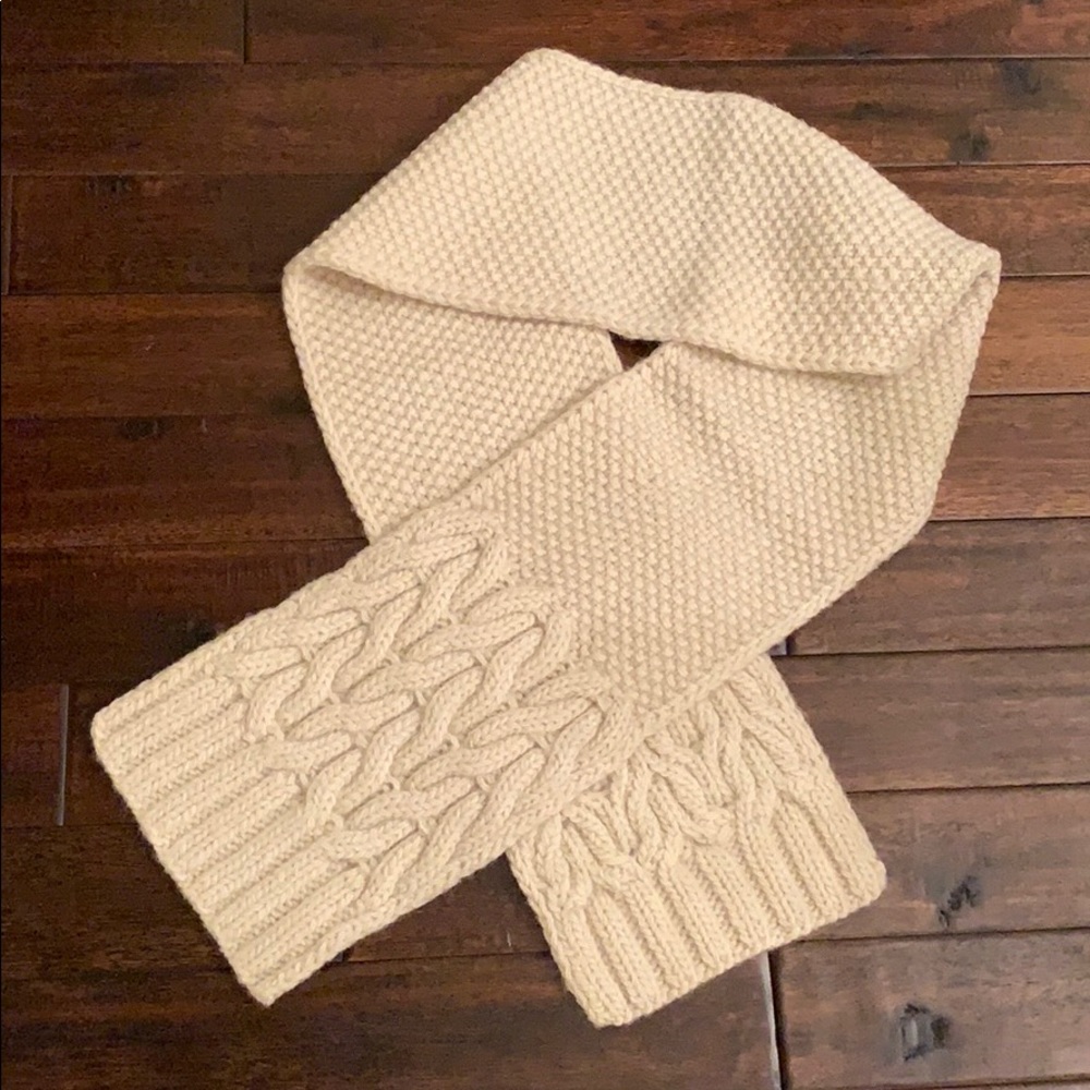 GAP Wool and Mohair Knit Scarf W/ Cable Detail